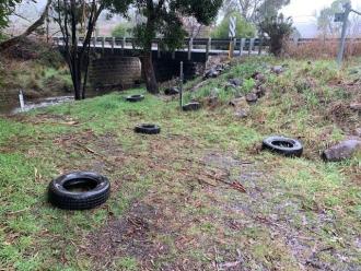 Dumped tyres